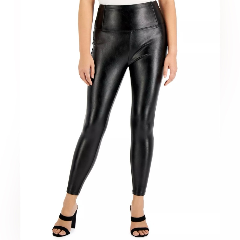 NWT ⚫️ Tinsel Petite Faux-Leather Leggings. Size P/XS